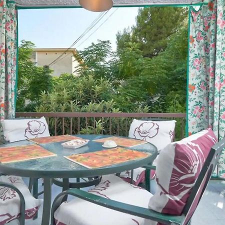 The Apartment Is Next To The Fine Sandy Beaches Vilanova i la Geltru Exterior photo
