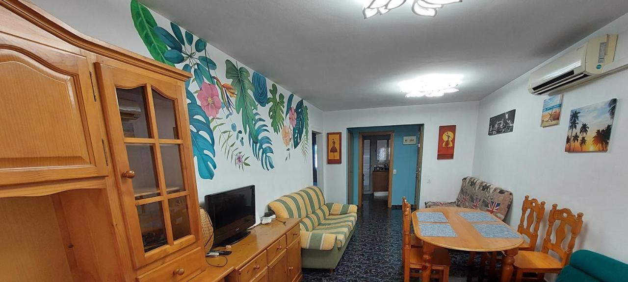 The Apartment Is Next To The Fine Sandy Beaches Vilanova i la Geltru Exterior photo